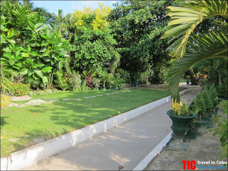Mactan_Shrine_36.JPG