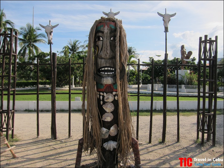 Mactan_Shrine_38.JPG